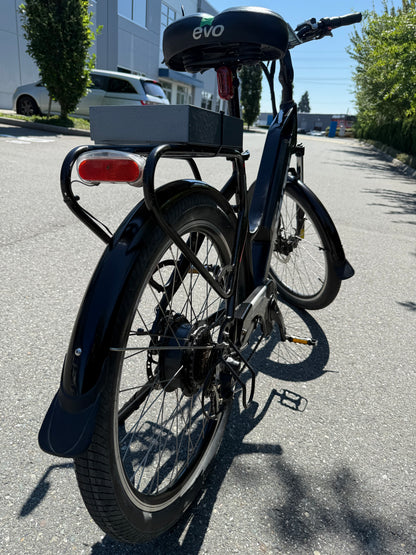 Elegant Black (Pre-Owned)