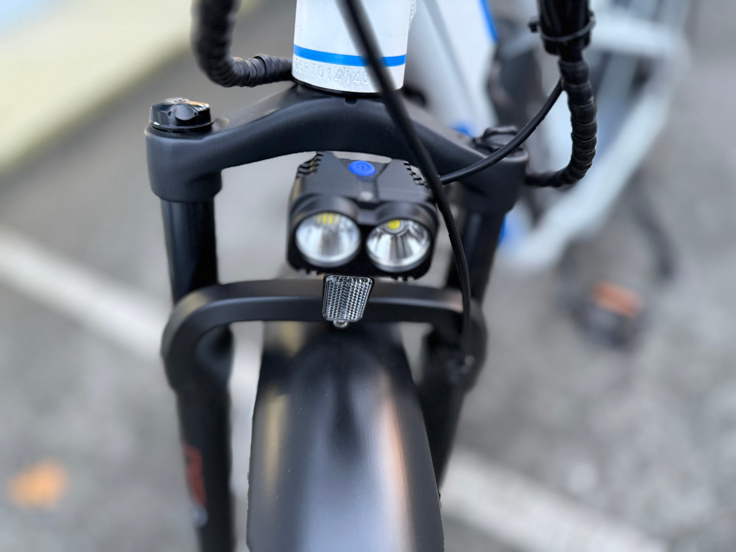 Yukon 750 Limited White 17" (Demo)