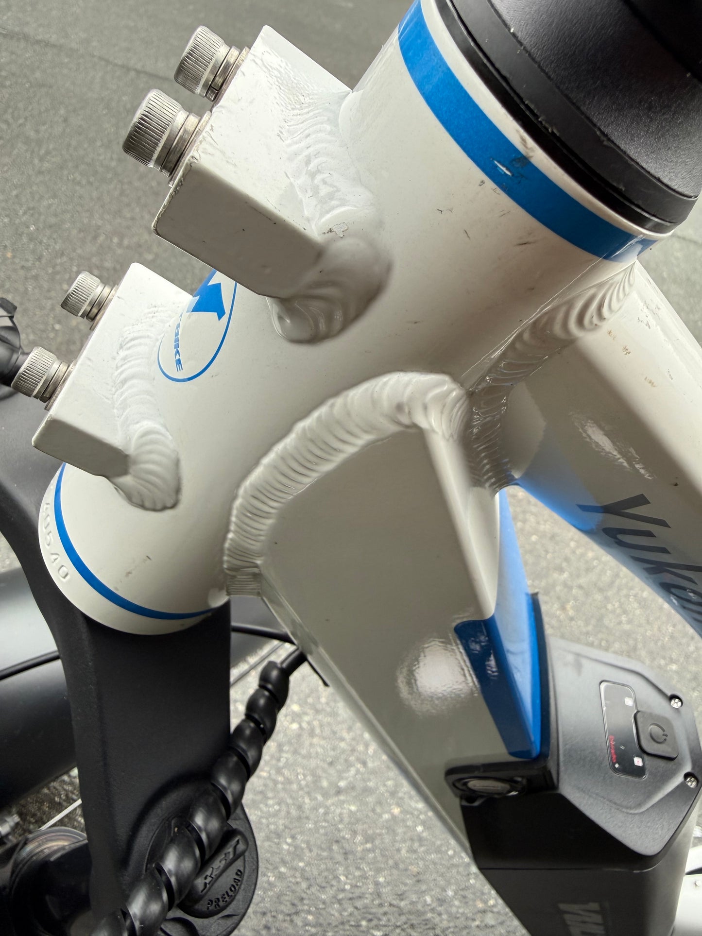 Yukon 750 Limited White 17" Frame (New)