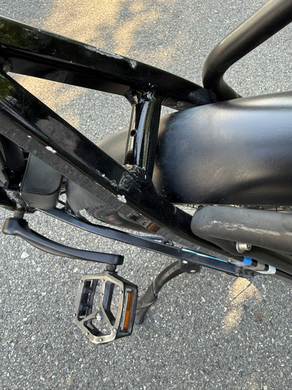 Elegant Black (Pre-Owned)