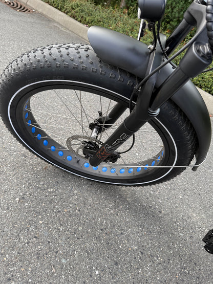 Yukon 750 Limited Black(Pre-Owned)