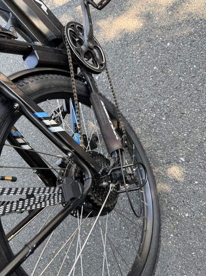 Elegant Black (Pre-Owned)